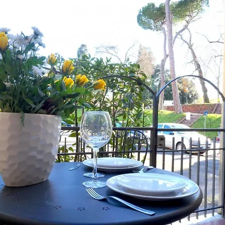 I Pratini, Cozy In Center Town With Terrace Apartment