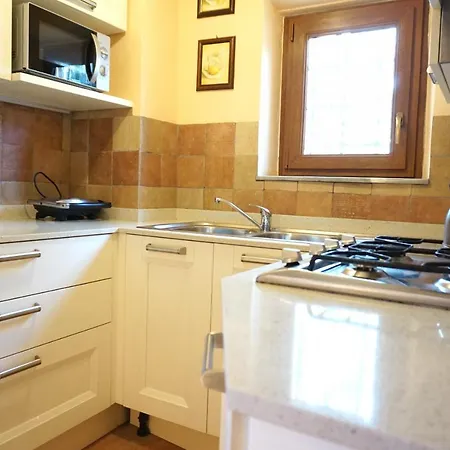 Apartment I Pratini, Cozy In Center Town With Terrace Lucca