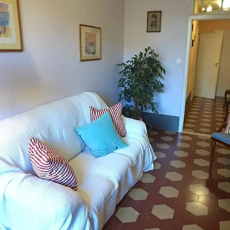 Apartment I Pratini, Cozy In Center Town With Terrace *