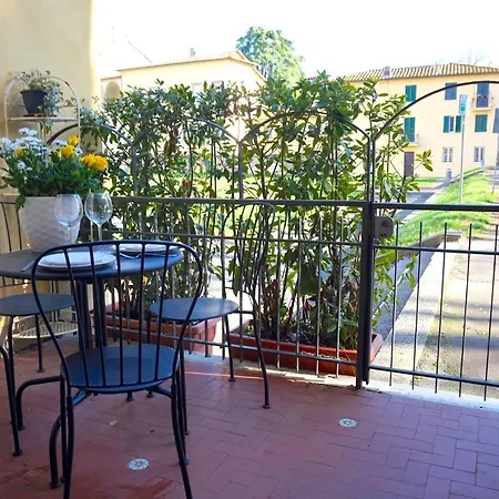 I Pratini, Cozy In Center Town With Terrace *