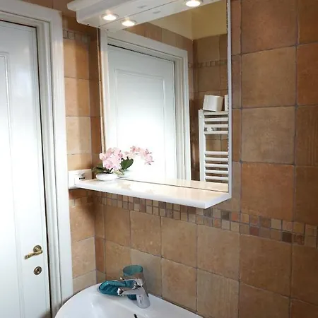 Apartment I Pratini, Cozy In Center Town With Terrace Lucca